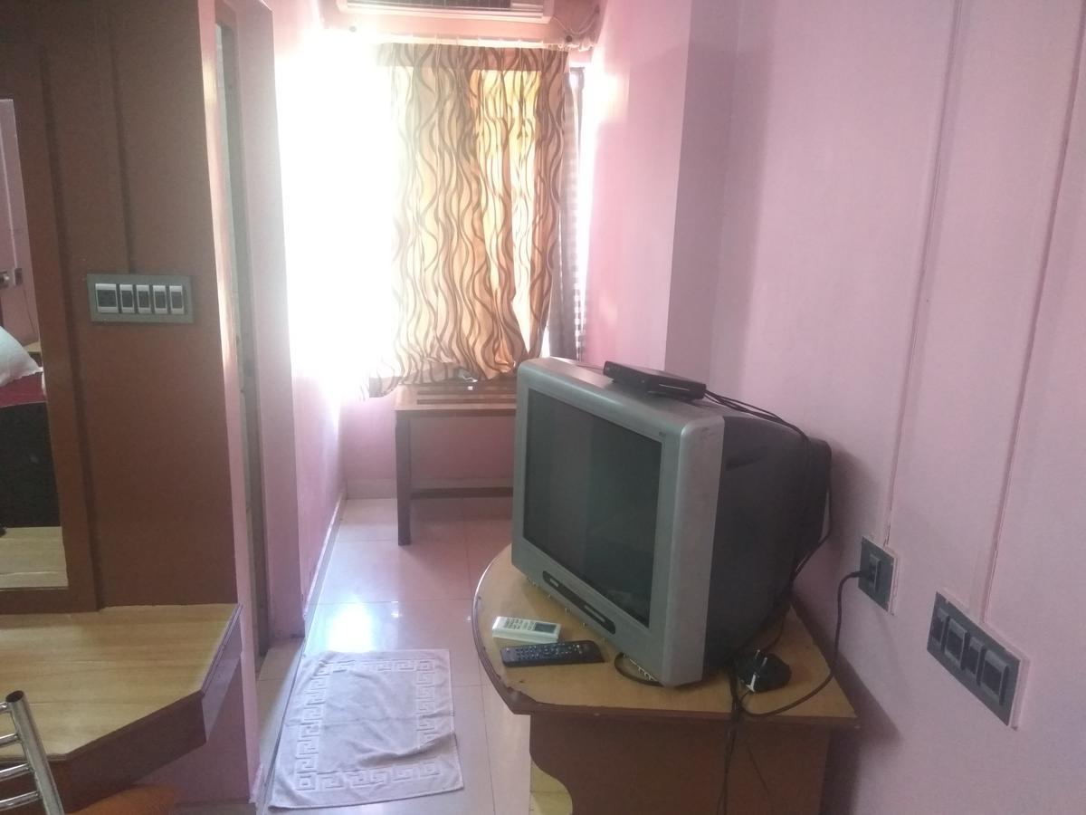 Hotel Malika Residency Ettumanoor Kültér fotó