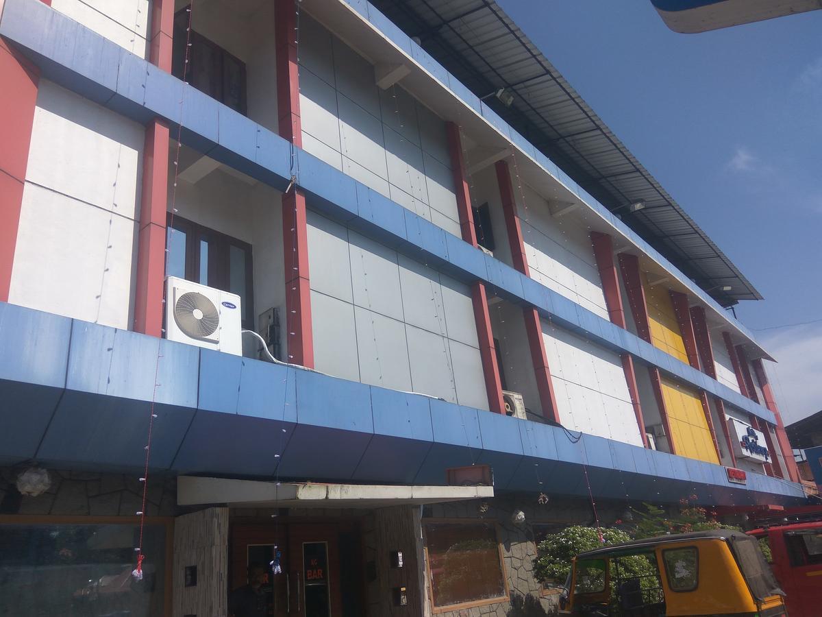 Hotel Malika Residency Ettumanoor Kültér fotó