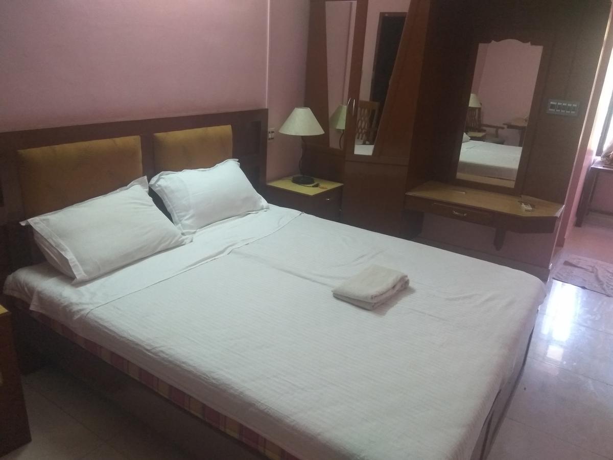 Hotel Malika Residency Ettumanoor Kültér fotó